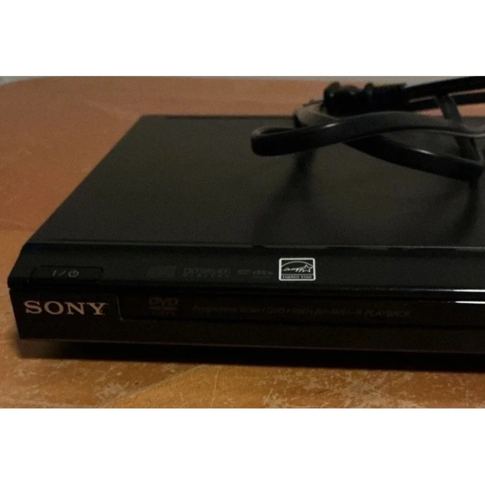 Sony DVP-SR200P‎ CD/DVD Player No Remote With Audio Cables, No Tested